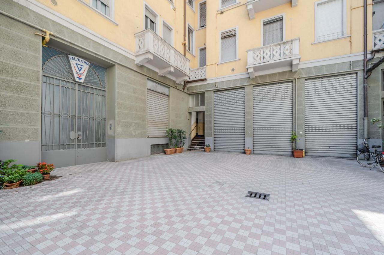 Lovely Apartment In Milano-Porta Romana W/ Balcony Екстер'єр фото